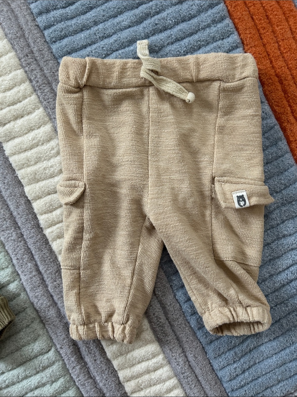 Rabbit + Bear Pants - Picture 4 of 7